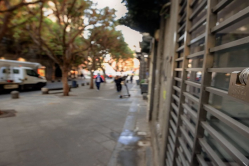 A Napoli con il Covid chiusi 1300 negozi, Carla della Corte: “ora arrivato anche il caro bollette”