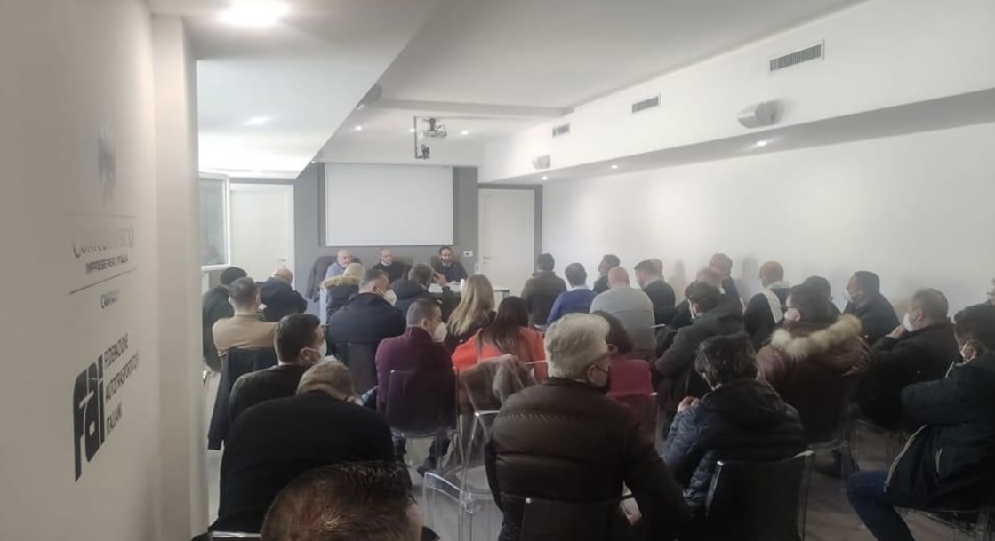 Stamattina presso la confcommercio di Salerno partecipata  riunione delle Imprese di trasporto Fai/Confcommercio sul caro energia