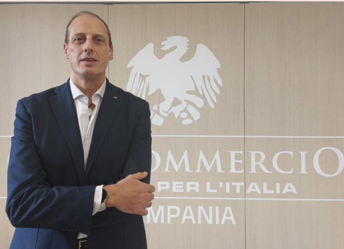 Confcommercio Napoli boccia la nuova ordinanza su Piazza Bellini: “Così si penalizzano imprese e città”