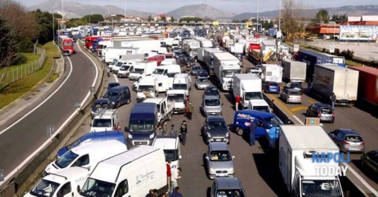 Russo (Confcommercio), ‘governo garantisca approvvigionamenti e ritorno a normalità’
